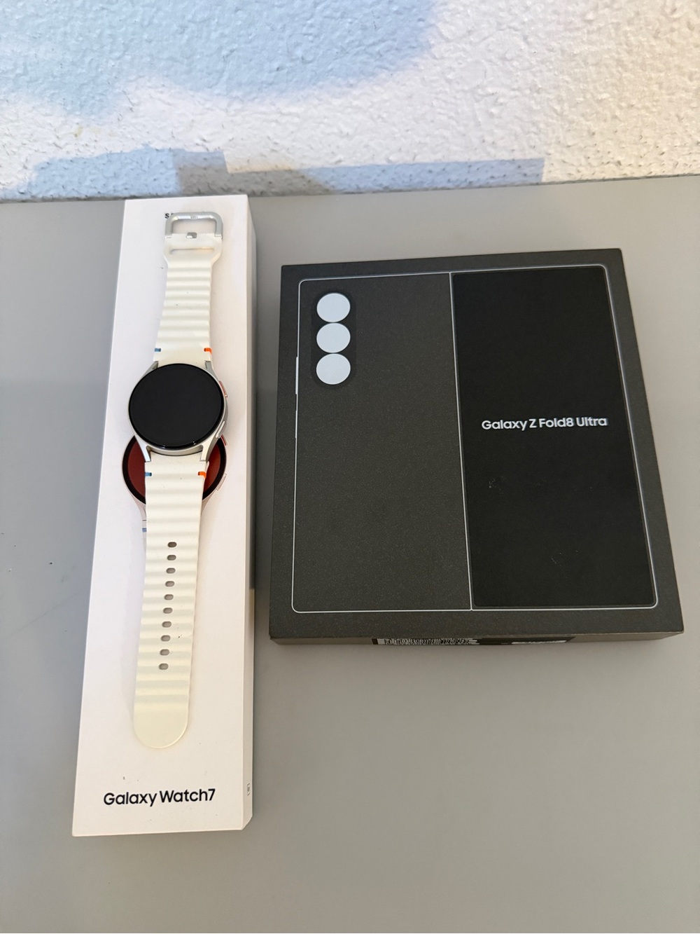 NEW Samsung Galaxy Z Fold8 Ultra Unlocked Android Smartphone+ Gift Galaxy Watch7